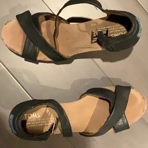 Toms wedge sandals